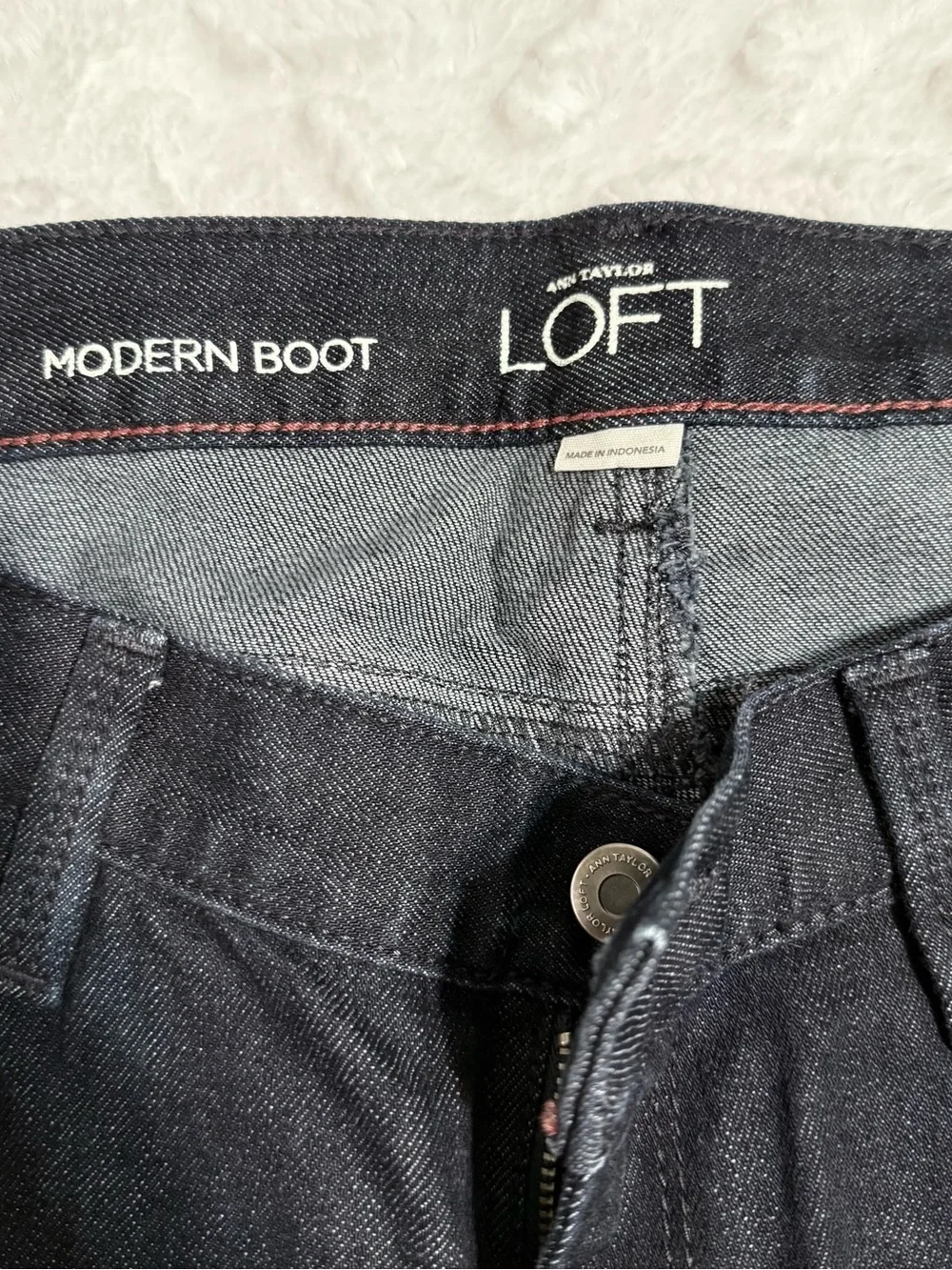LOFT Dark Wash Denim Women's Boot Cut Jeans - Size 12 - NWOT - Picture 4 of 14